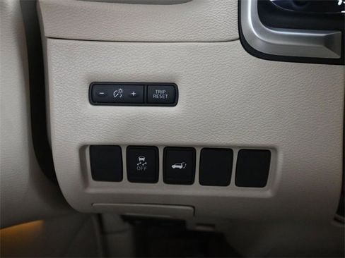 Used 2017 Nissan Murano SL image 27