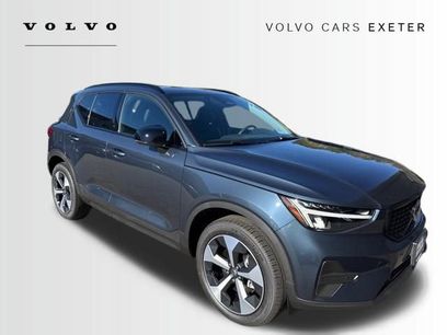 New 2026 Volvo XC40 B5 Core w/ Climate Package