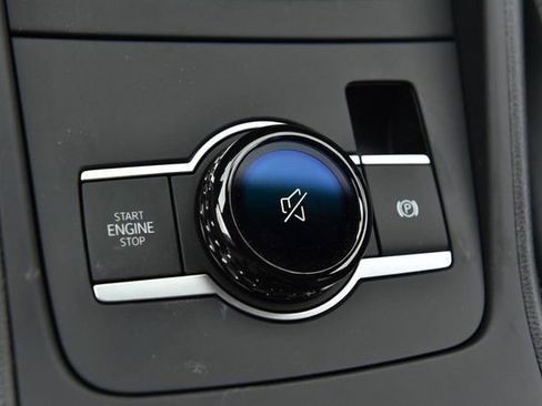 New 2026 Volkswagen Tiguan SE R-Line image 17