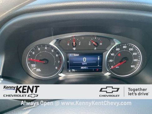 Certified 2023 GMC Acadia SLE w/ Driver Convenience Package image 26