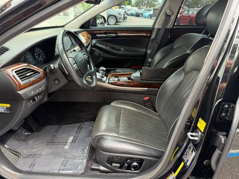 Used 2017 Genesis G90 3.3T Premium RWD image 21
