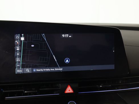 Certified 2025 Hyundai Elantra SEL FWD image 7