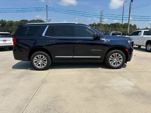 Used 2021 GMC Yukon Denali w/ Advanced Technology Package AWD/4WD image 5