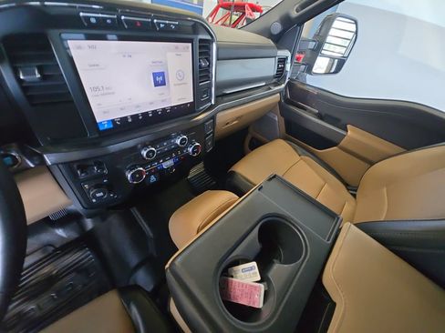 Used 2024 Ford F350 Lariat w/ Sport Appearance Package AWD/4WD image 18