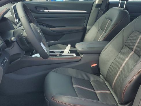 New 2025 Nissan Altima 2.5 SR image 10