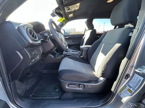 Used 2023 Toyota Tacoma TRD Off-Road image 10