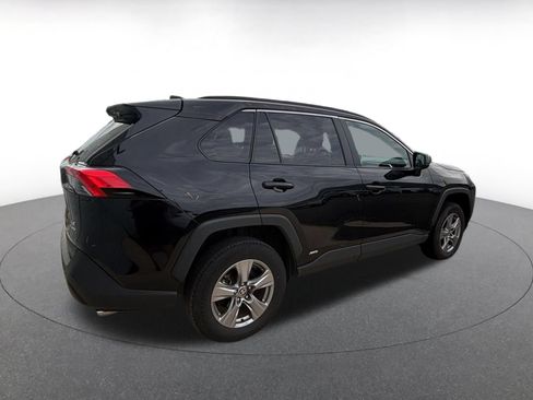 Used 2025 Toyota RAV4 LE AWD/4WD image 12