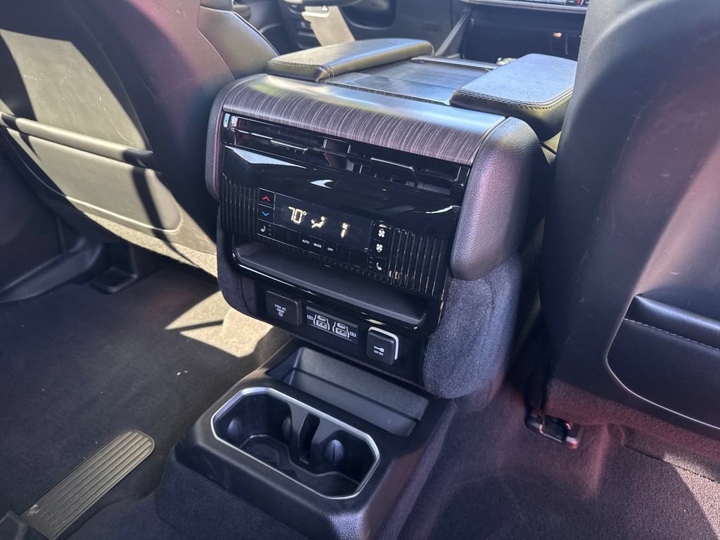 Used 2024 Jeep Wagoneer Series II AWD/4WD image 17
