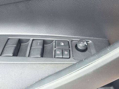 Used 2023 Toyota Corolla LE FWD image 21