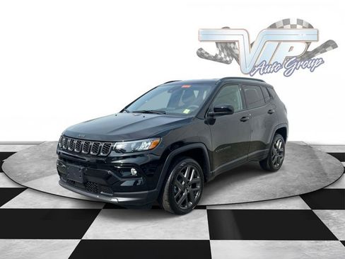 Used 2026 Jeep Compass Limited image 2