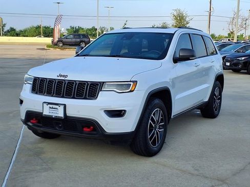 Used 2020 Jeep Grand Cherokee Trailhawk w/ Trailhawk Luxury Group AWD/4WD image 3