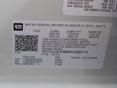 Used 2024 GMC Sierra 1500 AT4 w/ Technology Package AWD/4WD image 17