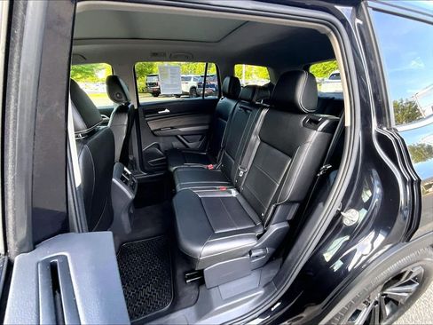 Used 2023 Volkswagen Atlas SE w/ Panoramic Sunroof Package AWD/4WD image 15