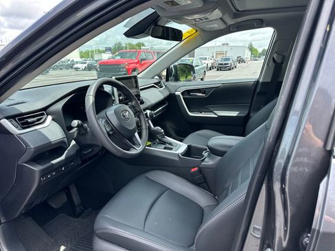 Used 2025 Toyota RAV4 XLE Premium w/ Weather Package AWD/4WD image 9