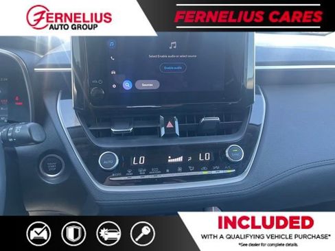 Used 2023 Toyota Corolla Cross XLE w/ Convenience Package AWD/4WD image 9