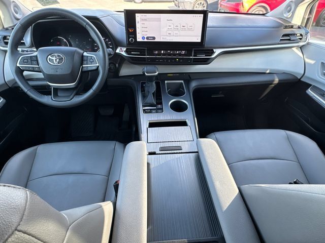 New 2025 Toyota Sienna XLE w/ XLE Plus Package AWD/4WD image 22