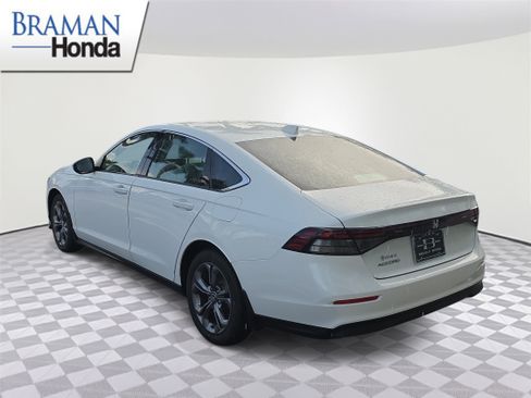 Used 2024 Honda Accord EX image 4