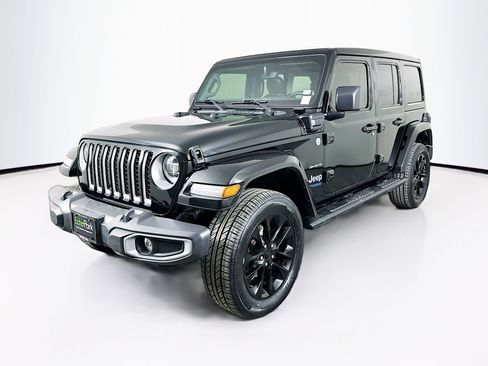 Used 2021 Jeep Wrangler Sahara w/ Cold Weather Group image 3