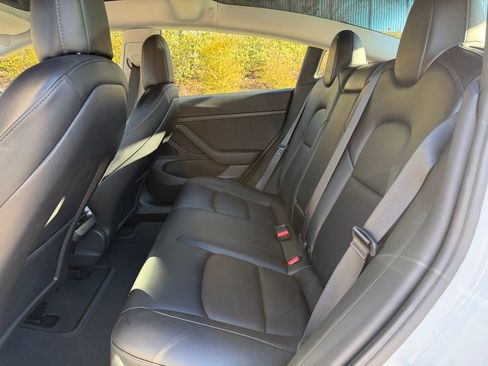 Used 2021 Tesla Model 3 Standard Range Plus image 24