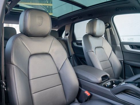 Certified 2026 Porsche Cayenne AWD/4WD image 26