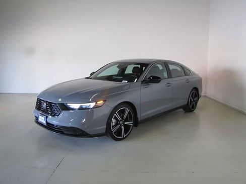 Certified 2025 Honda Accord Sport image 1