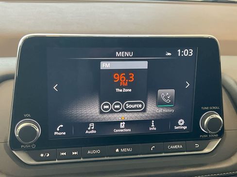 Used 2023 Nissan Rogue SV image 16