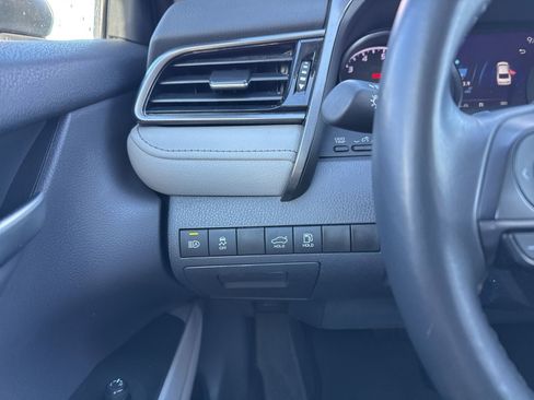 Used 2024 Toyota Camry SE image 23