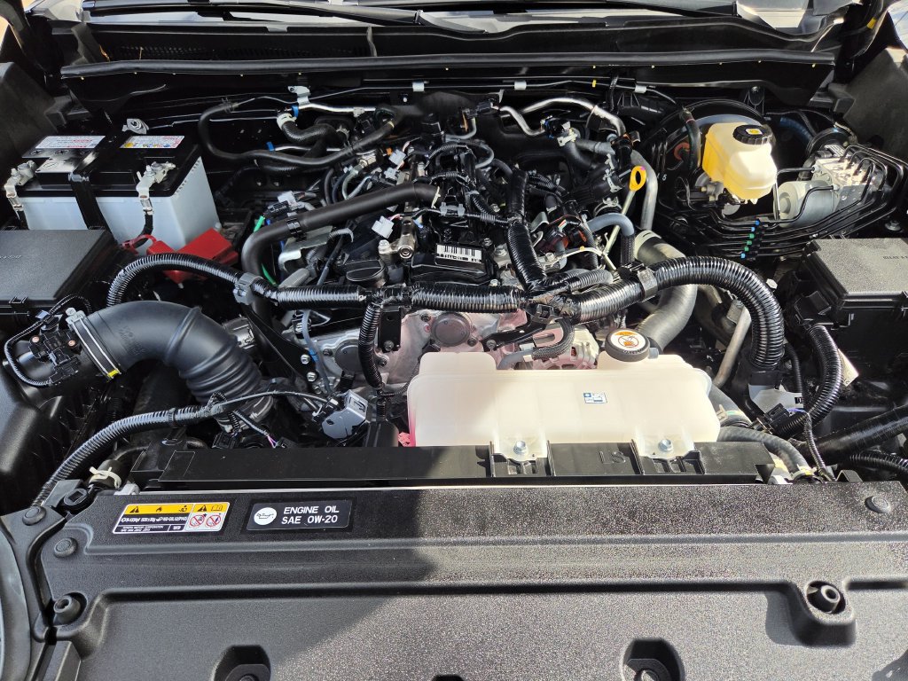 Used 2025 Toyota 4Runner SR5 AWD/4WD image 29