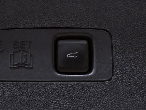 Used 2023 Lincoln Corsair FWD image 30