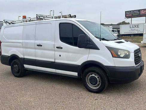 Used 2015 Ford Transit 250 130 Low Roof RWD image 5