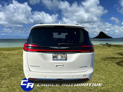 Used 2022 Chrysler Pacifica Limited image 7
