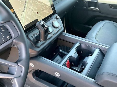 Certified 2026 Land Rover Defender 110 S AWD/4WD image 13