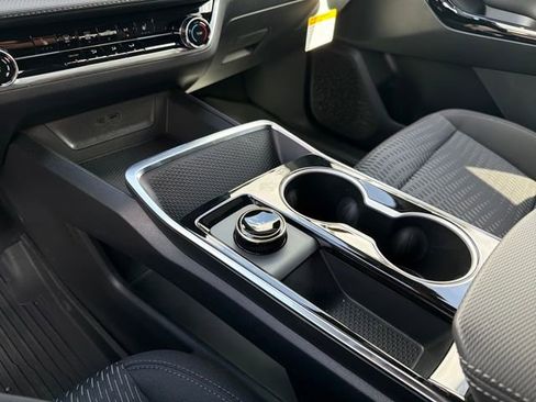 New 2026 Chevrolet Equinox LT w/ Safety and Technology Package FWD image 34