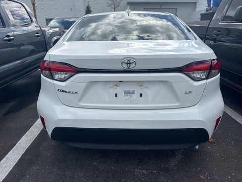 Used 2025 Toyota Corolla LE image 9