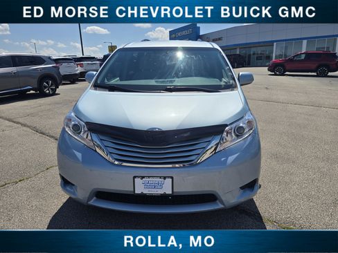 Used 2017 Toyota Sienna LE FWD image 8