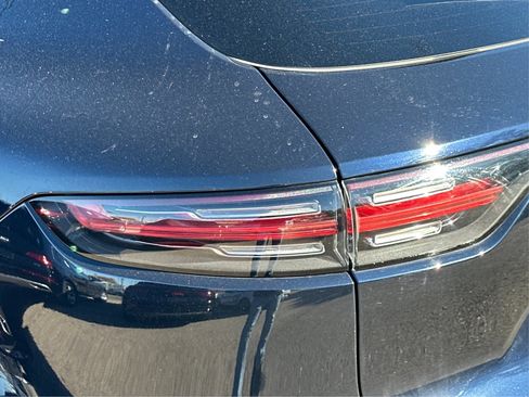 Used 2020 Porsche Cayenne AWD/4WD image 29