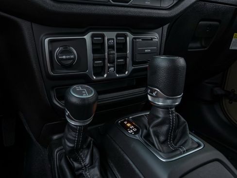 New 2026 Jeep Gladiator Sport image 28