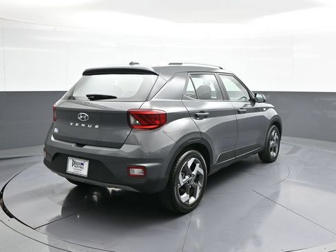 Certified 2024 Hyundai Venue SEL FWD image 6