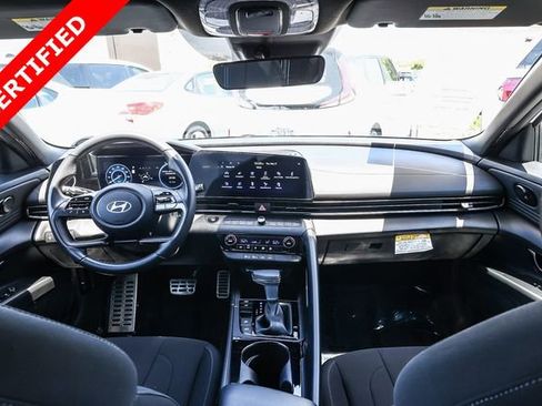 Certified 2025 Hyundai Elantra SEL FWD image 14