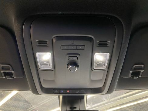 Used 2021 GMC Yukon SLT AWD/4WD image 29