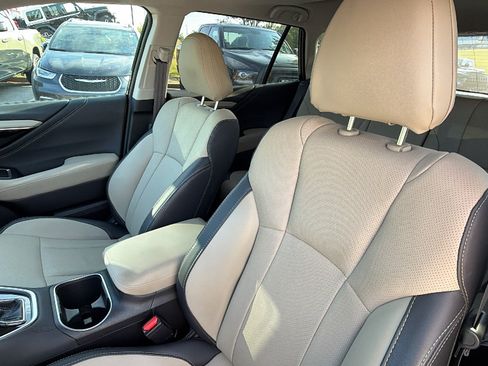 Used 2025 Subaru Outback Limited w/ Popular Package #2 AWD/4WD image 16