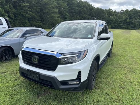 Used 2023 Honda Ridgeline RTL-E image 3