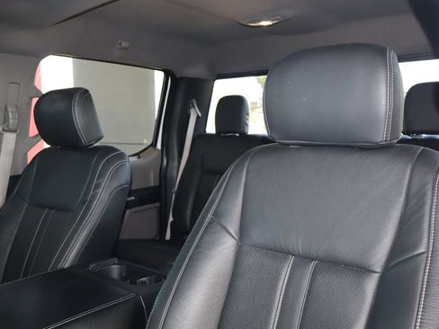 Used 2019 Ford F150 XLT w/ Equipment Group 302A Luxury AWD/4WD image 14