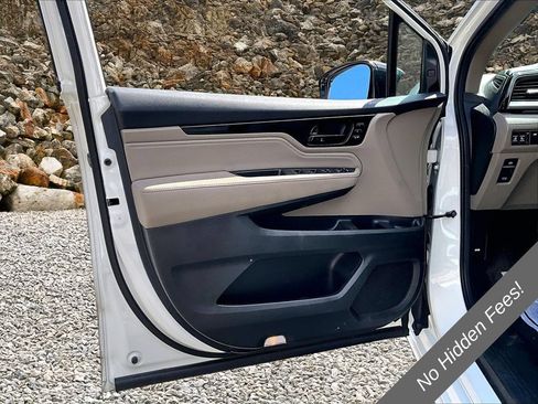 Used 2019 Honda Odyssey Elite image 17