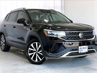 Used 2022 Volkswagen Taos SE w/ Panoramic Sunroof Package video 1