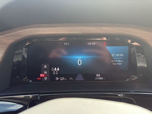 Certified 2024 Volkswagen Atlas SE AWD/4WD image 2