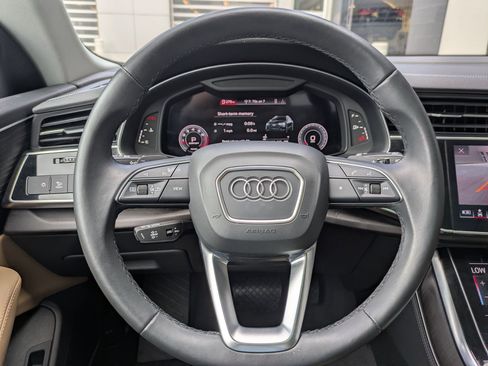 Used 2023 Audi Q8 Premium Plus AWD/4WD image 12