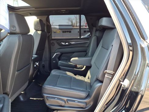 Used 2023 GMC Yukon Denali AWD/4WD image 12