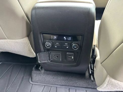 Used 2019 Buick Enclave Premium AWD/4WD image 19