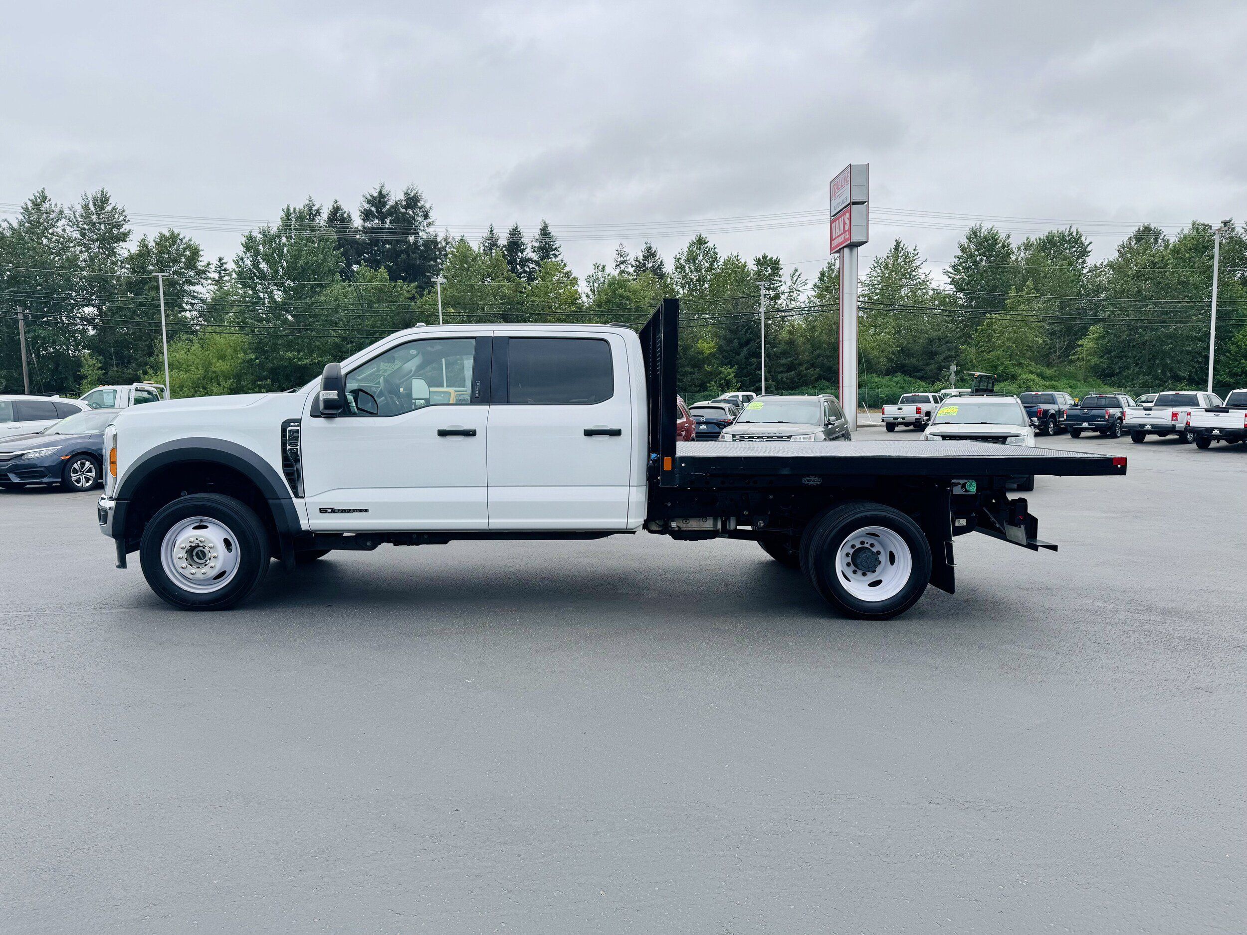 Used 2023 Ford F450 XLT w/ XLT Value Package AWD/4WD image 7